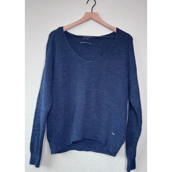 Abercrombie & Finch Knit Scoop Neck Sweater - Picture 7 of 7